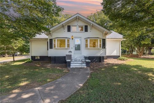 2844 Lone Hickory Rd, Yadkinville, NC, 27055-6253 | Card Image