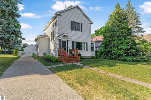 709 E Division St, Cadillac, MI, 49601-2013 | Card Image