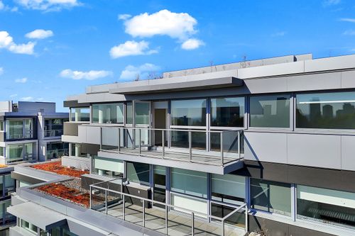 604-8080 Oak St, Vancouver, BC, V6P0N1 | Card Image