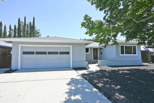 1362 Saint Mary Dr, Livermore, CA, 94550-4933 | Card Image