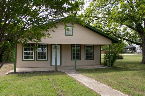 311 Spann St, Bangs, TX, 76823-3182 | Card Image