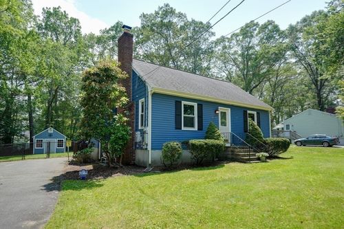 10 Laurel Ln, Bellingham, MA, 02019-2908 | Card Image