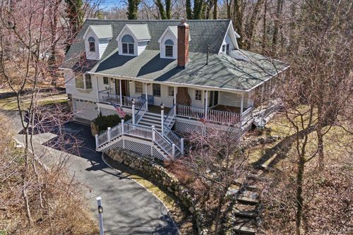 45 Eastwood Rd, Miller Place, NY, 11764-2107 | Card Image