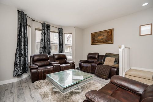 11-16772 61 Ave, Surrey, BC, V3S4P2 | Card Image