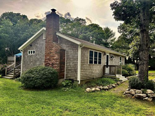 11 Stanley St, Oak Bluffs, MA, 02557-7241 | Card Image