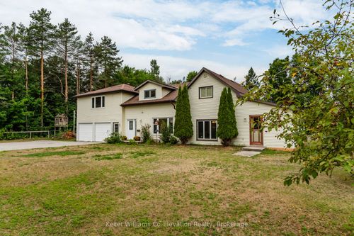 924 6 County Road S, Tiny, ON, L0L2T0 | Card Image