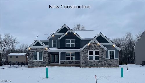 3254 Woodstone Ln, Avon, OH, 44011-2528 | Card Image