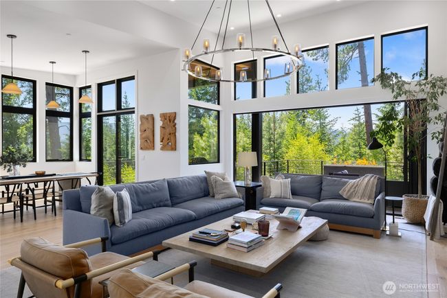 Southern exposure for great natural light into the home. | Image 5