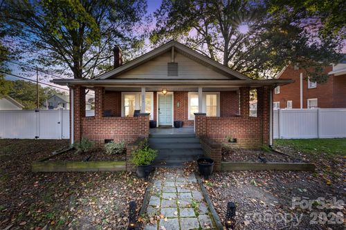 604 Pearl Ave, Kannapolis, NC, 28083-3765 | Card Image