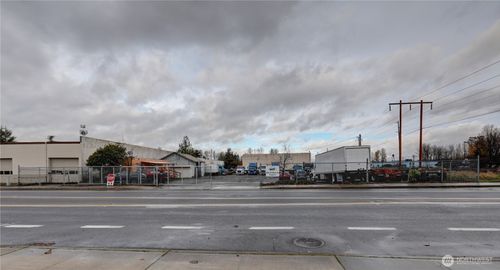 809 W Main St, Auburn, WA, 98001-5254 | Card Image