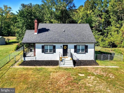 60 N Dupont Rd, CARNEYS POINT, NJ, 08069-2253 | Card Image