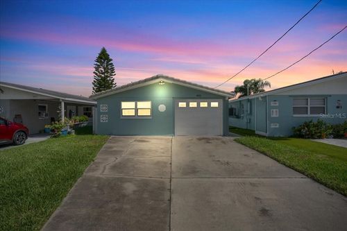4821 Floramar Ter, NEW PORT RICHEY, FL, 34652-3301 | Card Image