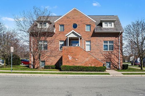 330 N Sunnyside Street, South Bend, IN, 46617 | Card Image