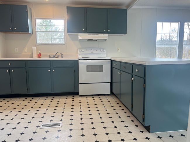 34 N Johnson St, House other with 3 bedrooms, 2 bathrooms and null parking in CRAIGSVILLE VA | Image 18