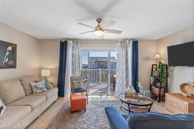 APT-2F - 1505 Carolina Beach Ave N, Condo with 2 bedrooms, 2 bathrooms and null parking in Carolina Beach NC | Image 4
