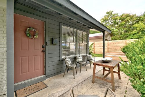 4618 Englewood Dr, Austin, TX, 78745-2131 | Card Image
