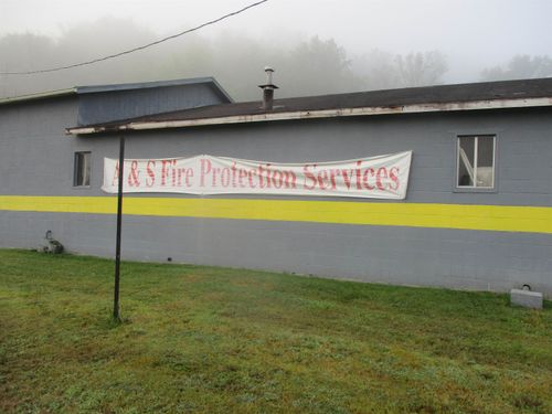 213 Caroline Ave, Greenup, KY, 41144-1408 | Card Image
