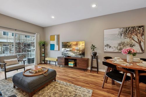 588 Willoughby Way W, Minnetonka, MN, 55305-5351 | Card Image