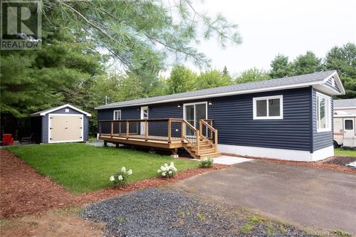 33 Northrup Cres, Lincoln, NB, E3B6T8 | Card Image