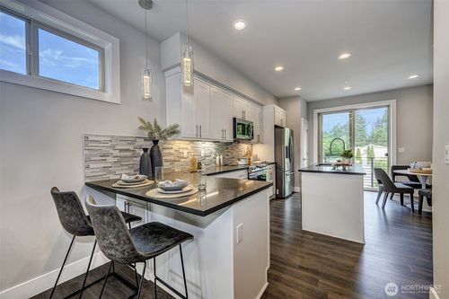 e1-5020 148th Street Sw, Edmonds, WA, 98026 | Card Image