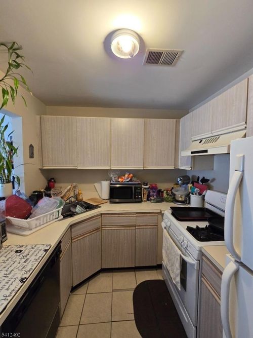 50 Tanglewood Ct, Monmouth Junction, NJ, 08852-2265 | Card Image