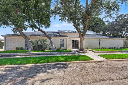 5218 Palmetto St, Bellaire, TX, 77401-3334 | Card Image