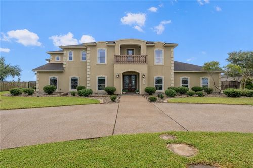 6001 King Trl, Corpus Christi, TX, 78414-6305 | Card Image