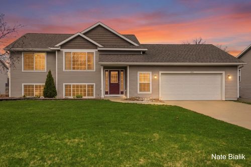 5315 Windfield Dr, Allendale, MI, 49401-7358 | Card Image