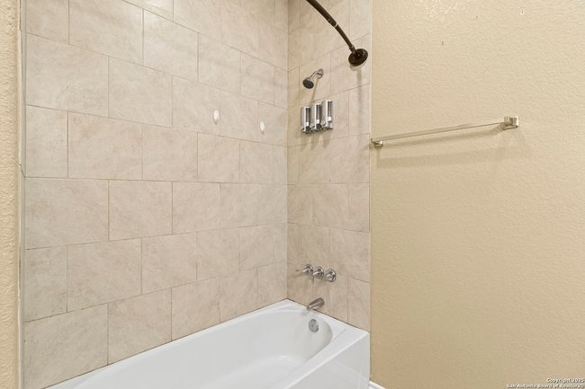 1B - 118 Navarro Crossing Rd, Condo with 3 bedrooms, 2 bathrooms and null parking in Seguin TX | Image 17