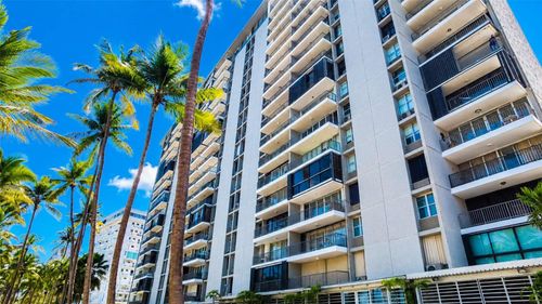 4-d-4745 Ave Isla Verde, CAROLINA, PR, 00979 | Card Image