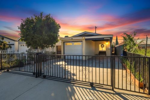 12220 211th St, Hawaiian Gardens, CA, 90716-2337 | Card Image