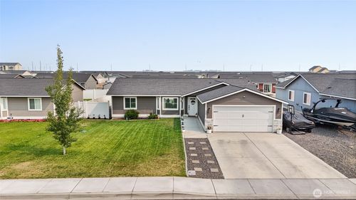 925 E Mt Adams St, Othello, WA, 99344-1059 | Card Image