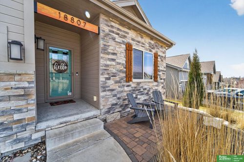 18807 Cottonwood St, Omaha, NE, 68136-1630 | Card Image