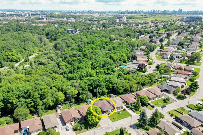 94 Camborne Ave, House other with 4 bedrooms, 2 bathrooms and 5 parking in North York ON | Image 31
