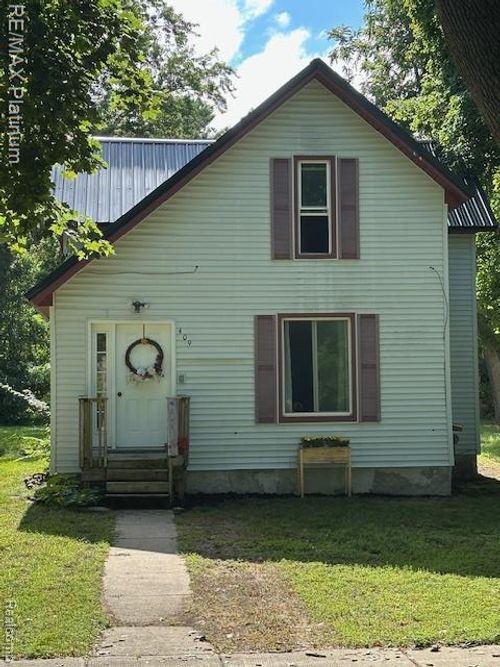 409 S Cherry St, Kalkaska, MI, 49646-7961 | Card Image