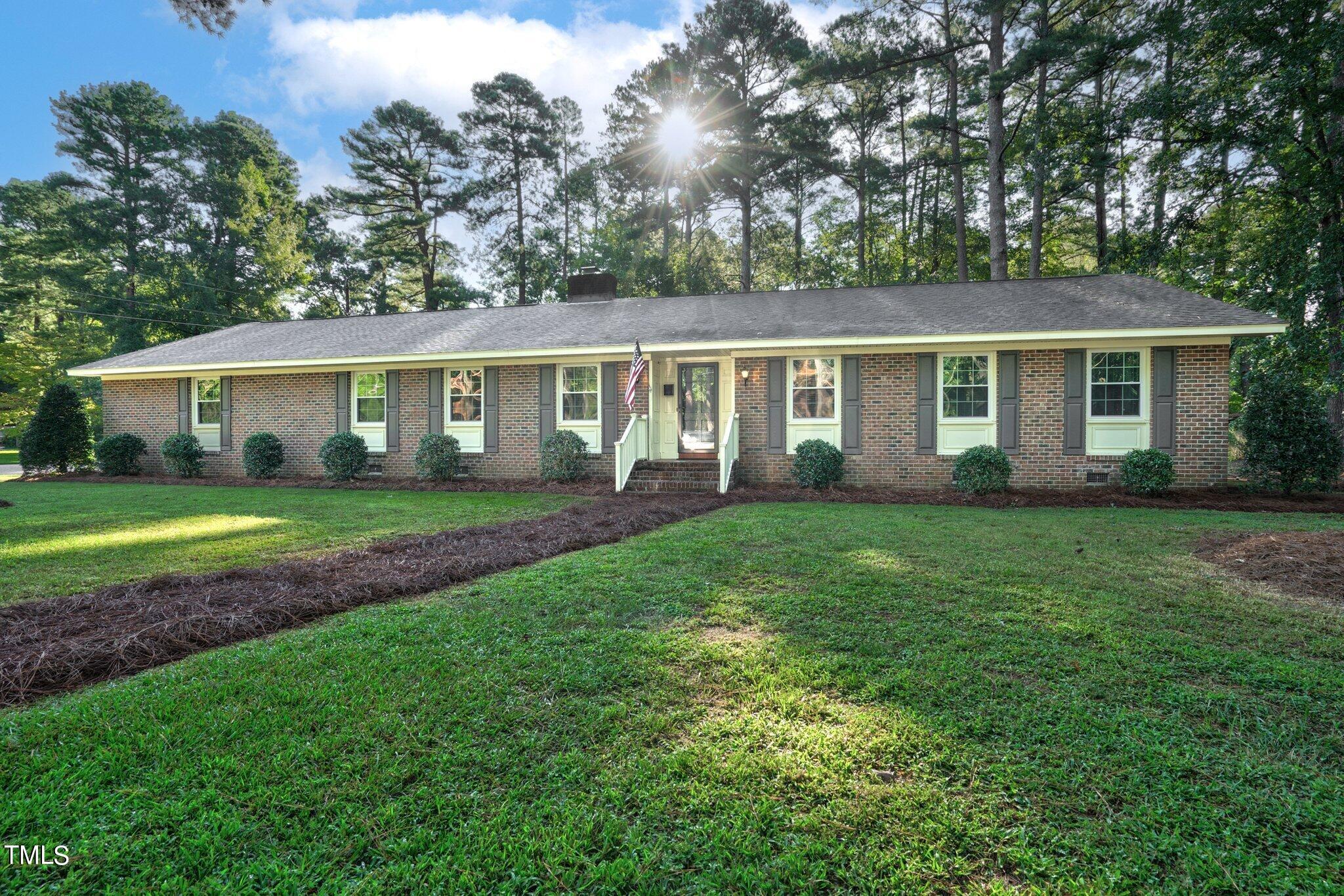Sherwood Dr, Scotland Neck, NC 27874