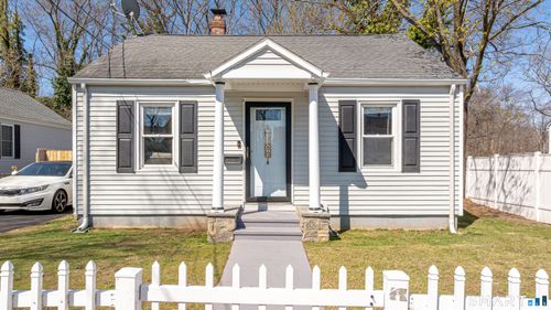 134 Rosewood Ave, New Haven, CT, 06513-3339 | Card Image