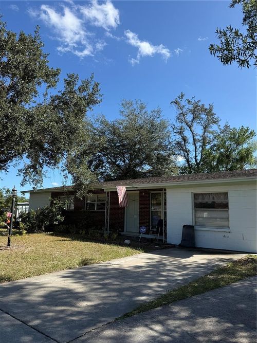 8801 Chinaberry Dr, TAMPA, FL, 33637-6423 | Card Image