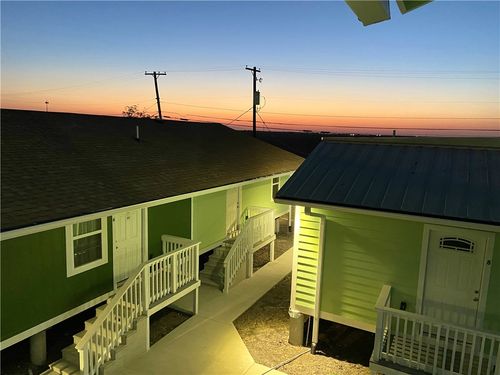 apt-2-868 Gonzales St, Robstown, TX, 78380-2510 | Card Image