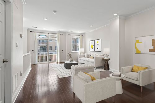 293 Roslyn Ct, West New York, NJ, 07093-8323 | Card Image