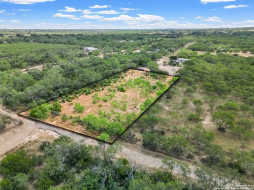 10583 Briggs Rd, Atascosa, TX, 78002-5731 | Card Image