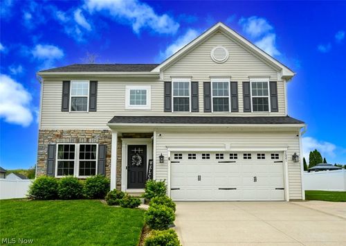 3021 Stonehurst Rd, Uniontown, OH, 44685-8386 | Card Image