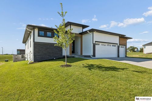 12009 Windsor Dr, Papillion, NE, 68046-4189 | Card Image