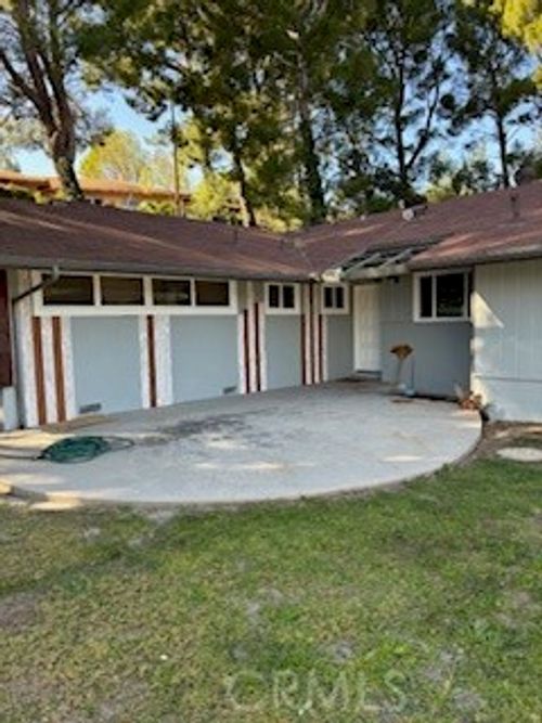 11901 Cameo Pl, Granada Hills, CA, 91344-2324 | Card Image