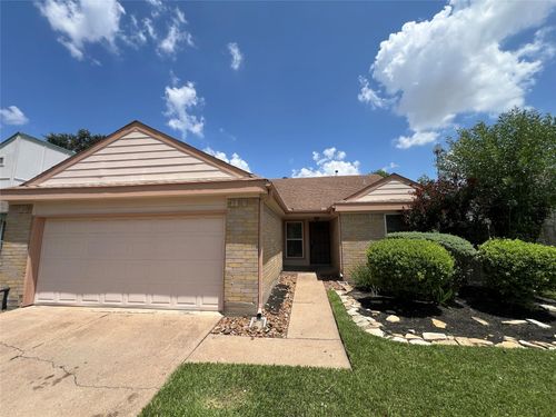 11842 S Fairhollow Ln, Houston, TX, 77043-1032 | Card Image