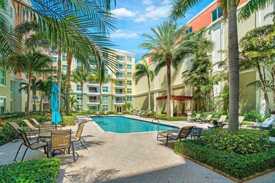 315 - 806 E Windward Way, Condo with 1 bedrooms, 1 bathrooms and null parking in Lantana FL | Image 2