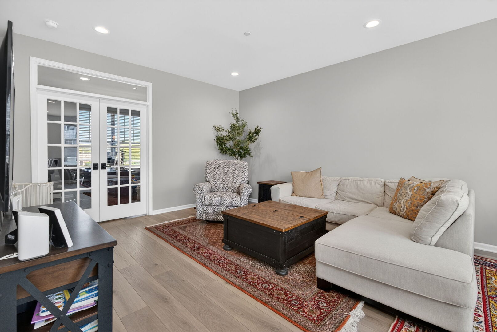 Residential Lease in Warrenville 3