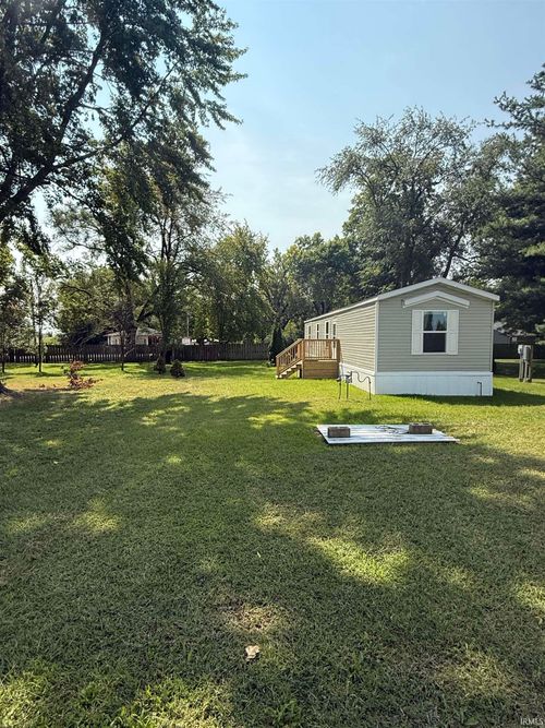 206 E 1st St, Burnettsville, IN, 47926-8054 | Card Image