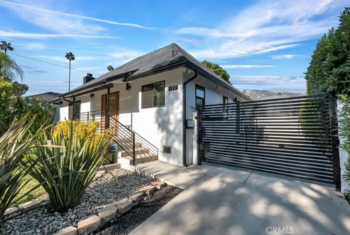 1911 W Kenneth Rd, Glendale, CA, 91201-1113 | Card Image