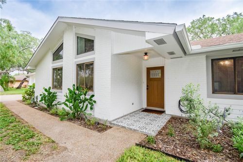 308 E Trant Road, Kingsville, TX, 78363 | Card Image